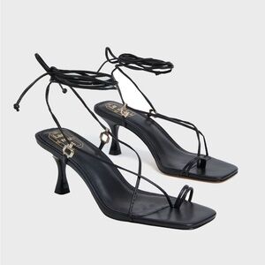 LARROUDE Black Portofino Sandals